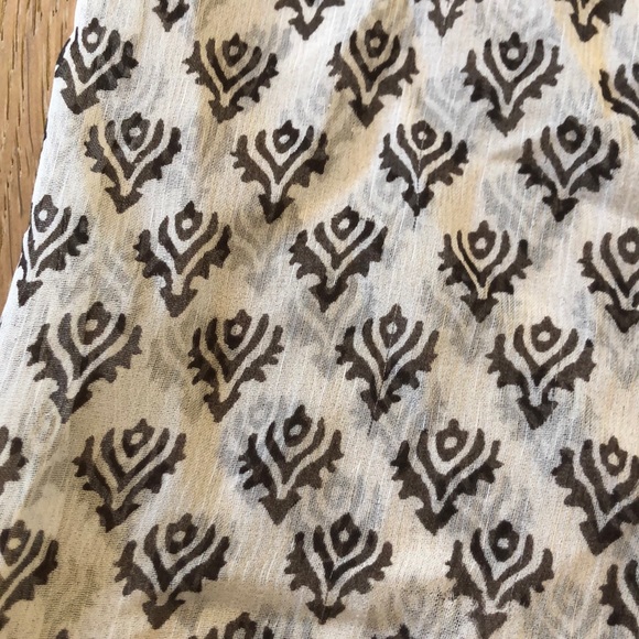 Banana Republic Sheer Short-sleeve Button Shirt - Picture 4 of 4